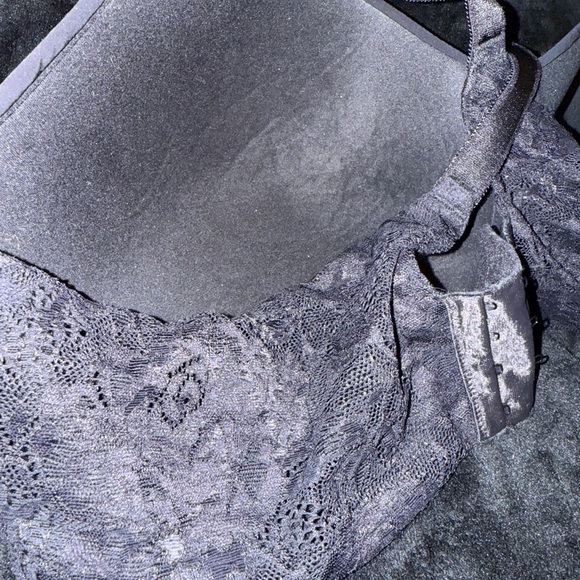 Elegant Black Wireless Bra 44DD - Picture 7 of 10